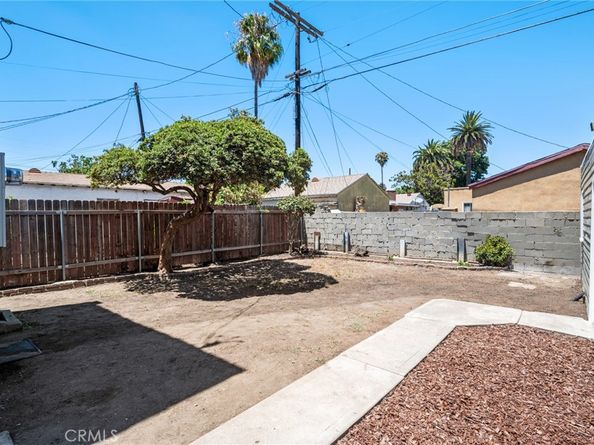 637 W 105th Street, Los Angeles CA 90044
