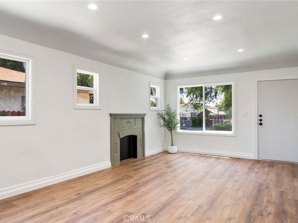 637 W 105th Street, Los Angeles CA 90044