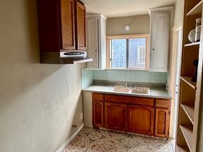7700 Mckinley Avenue, Los Angeles CA 90001