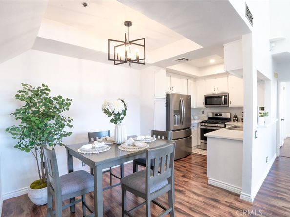 13801 Oxnard st 202, Van Nuys CA 91401