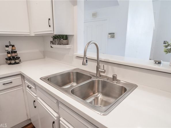 13801 Oxnard st 202, Van Nuys CA 91401