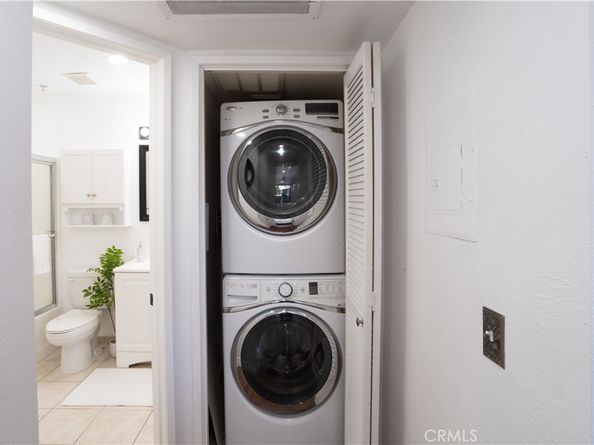 13801 Oxnard st 202, Van Nuys CA 91401