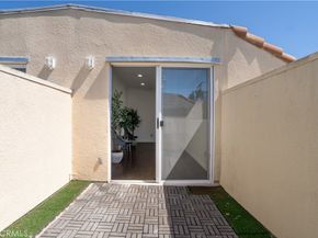 13801 Oxnard st 202, Van Nuys CA 91401