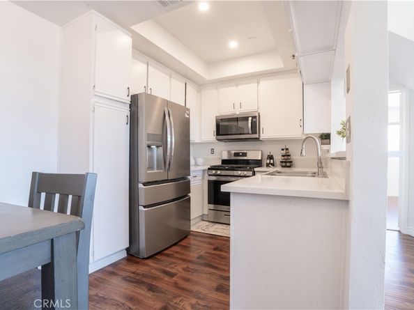 13801 Oxnard st 202, Van Nuys CA 91401