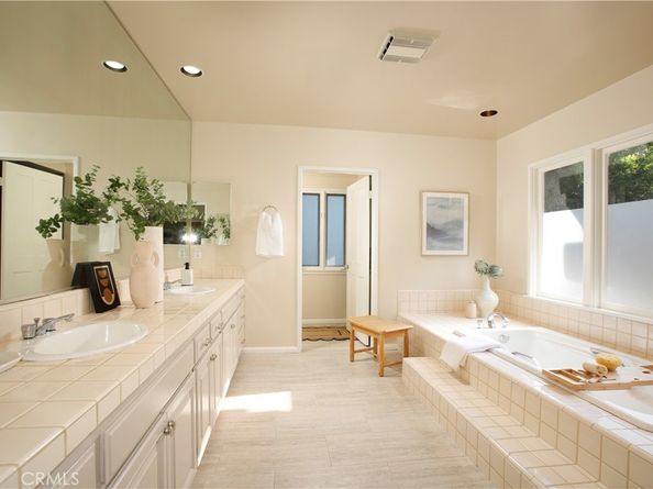 1624 Santa Barbara, Glendale CA 91208