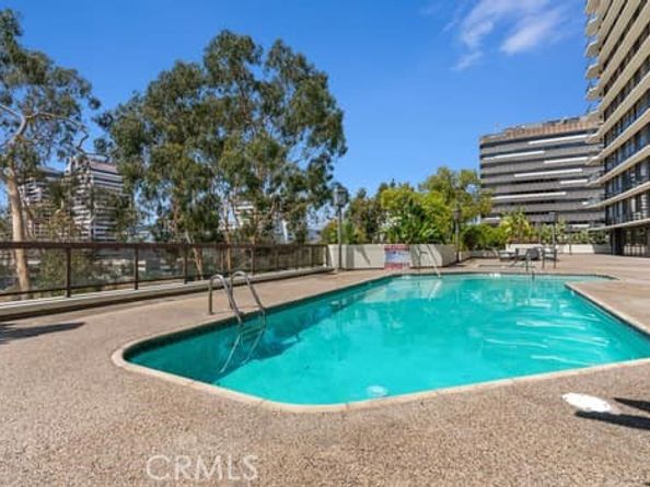 222 Monterey Road 104, Glendale CA 91206