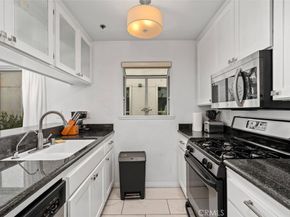 116 S Croft 102, Los Angeles CA 90048