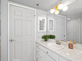 116 S Croft 102, Los Angeles CA 90048