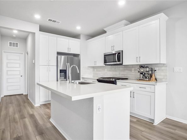 218 Lockhart Way, West Covina CA 91790