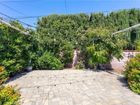 1151 E Mountain View Avenue, Glendora CA 91741