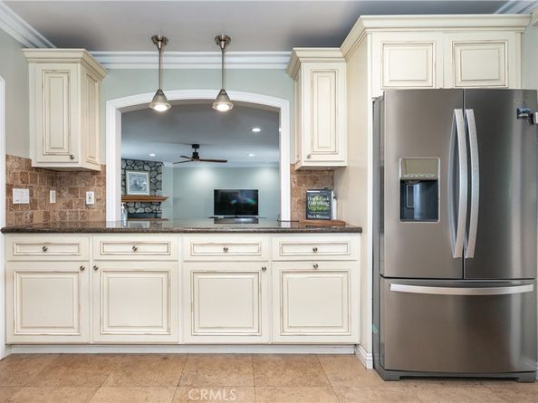 1151 E Mountain View Avenue, Glendora CA 91741