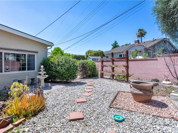 1151 E Mountain View Avenue, Glendora CA 91741