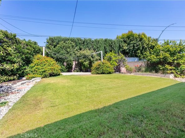 1151 E Mountain View Avenue, Glendora CA 91741