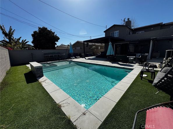 9410 S 4th Avenue, Inglewood CA 90305