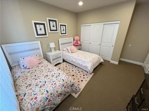 4866 Stoneglen Avenue, Fontana CA 92336