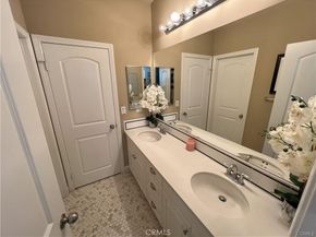 4866 Stoneglen Avenue, Fontana CA 92336