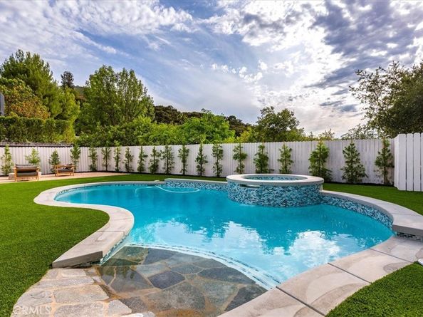 4401 Cezanne Avenue, Woodland Hills CA 91364