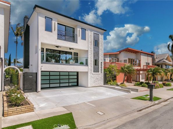 4651 Los Patos, Huntington Beach CA 92649