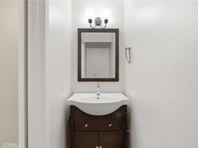 7802 Via Tortona, Burbank CA 91504