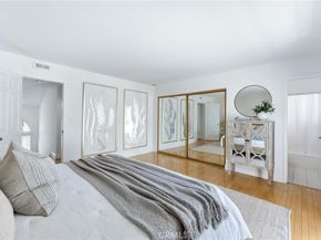 1421 12th Street 1, Manhattan Beach CA 90266
