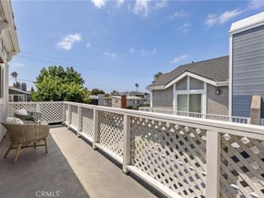 1421 12th Street 1, Manhattan Beach CA 90266