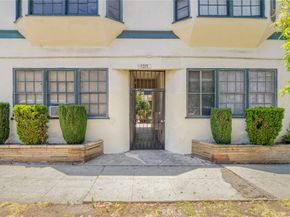 1215 S Fairfax Avenue, Los Angeles CA 90019