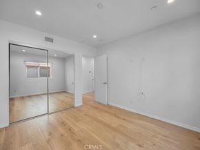 615 Aviation Way, Manhattan Beach CA 90266