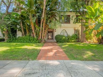 340 N Oakhurst Drive