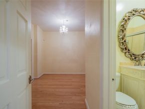 340 N Oakhurst Drive 103, Beverly Hills CA 90210