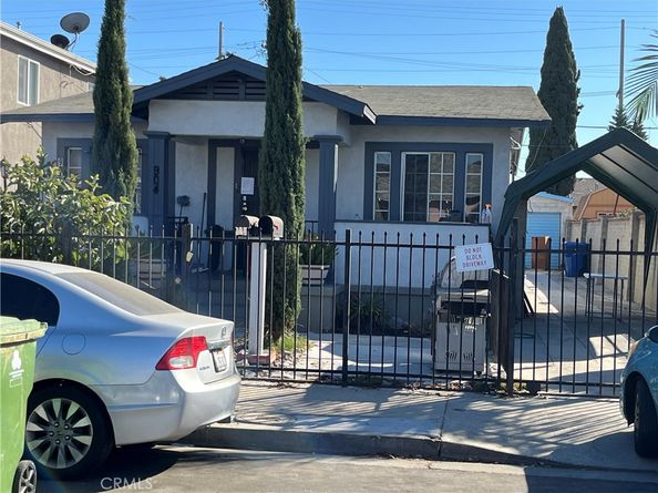 904 E 52nd Place, Los Angeles CA 90011