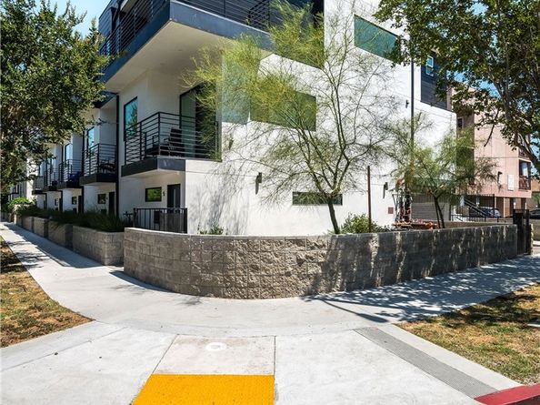 5258 Hermitage 101, Valley Village CA 91607
