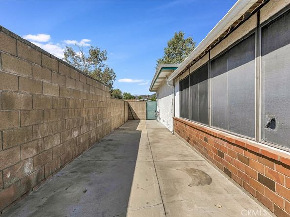 10540 Eton Avenue, Chatsworth CA 91311