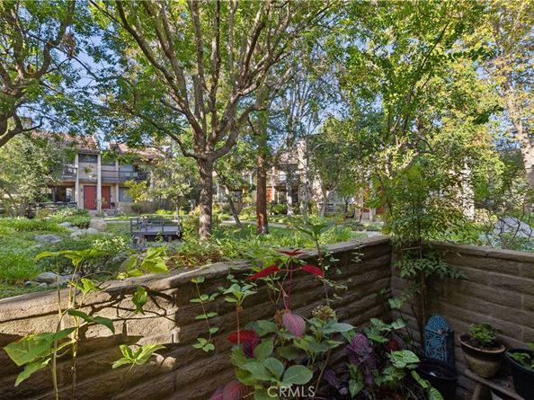 21900 Marylee 281, Woodland Hills CA 91367