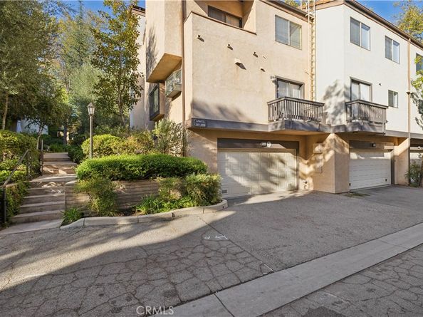 21900 Marylee 281, Woodland Hills CA 91367