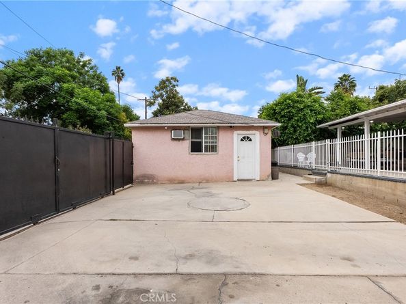 19122 Vanowen St, Reseda CA 91335