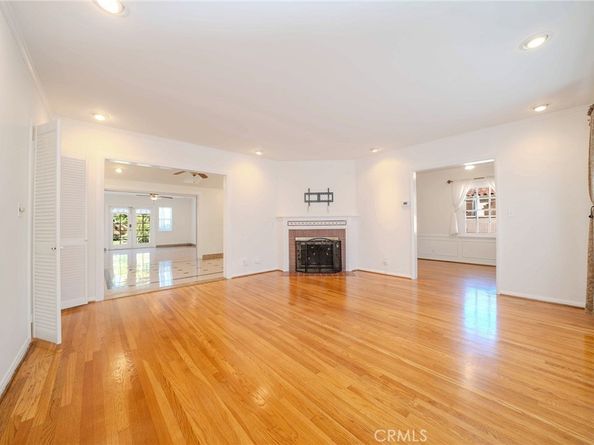 433 S Bundy Drive, Los Angeles CA 90049
