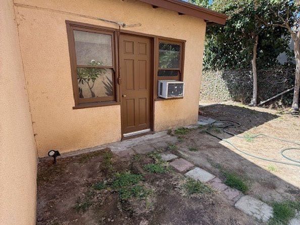 217 N Bel Aire Avenue, Burbank CA 91501