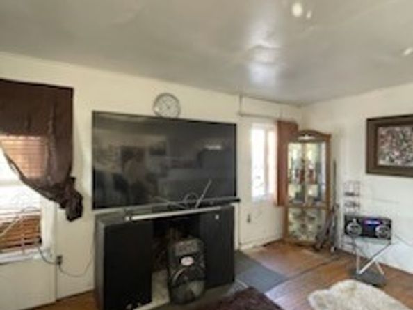 3827 W 132nd Street, Hawthorne CA 90250