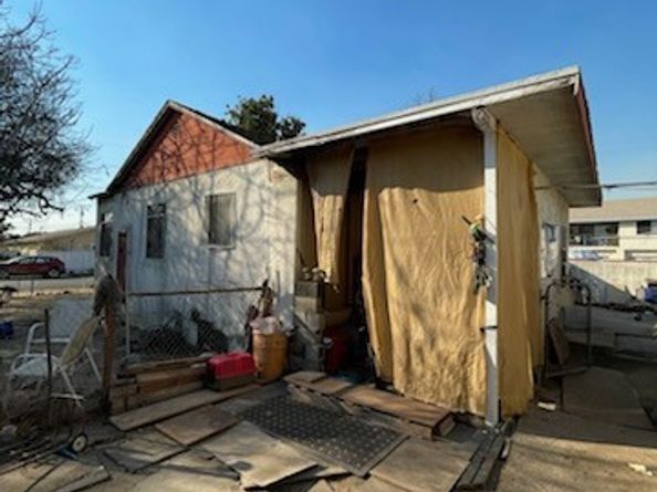 3827 W 132nd Street, Hawthorne CA 90250
