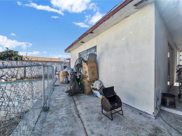 3827 W 132nd Street, Hawthorne CA 90250