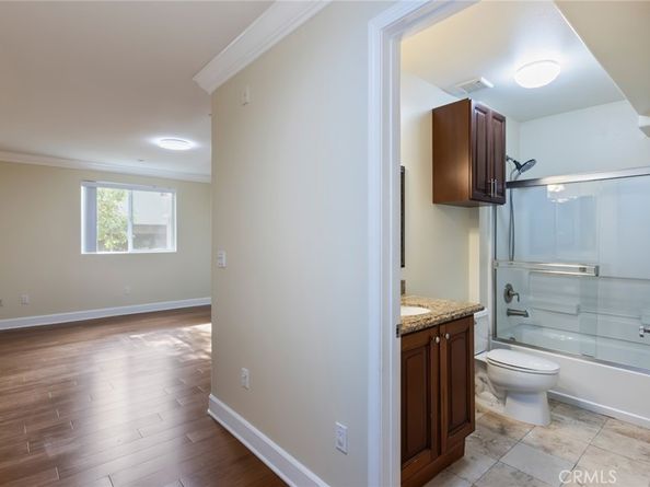 5305 Bellingham Avenue 103, Valley Village CA 91607