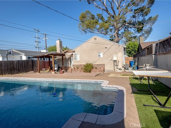 5141 Auckland Avenue, Toluca Lake CA 91601