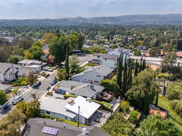 22253 Del Valle Street, Woodland Hills CA 91364