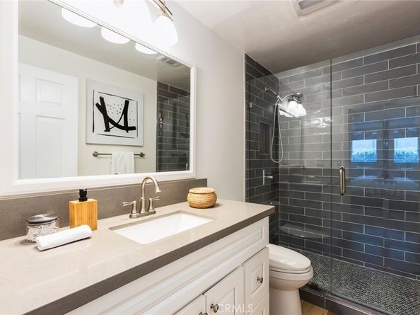 22253 Del Valle Street, Woodland Hills CA 91364