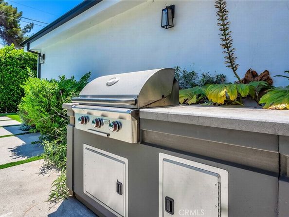 5110 Greenbush Avenue, Sherman Oaks CA 91423