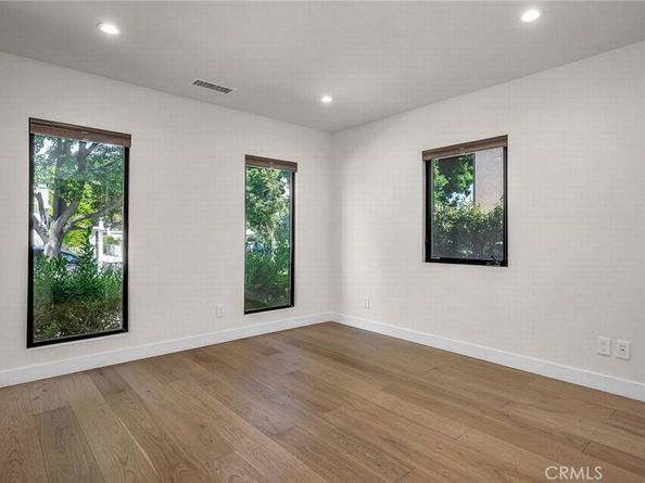 5110 Greenbush Avenue, Sherman Oaks CA 91423
