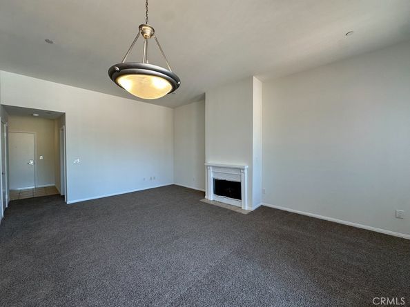 7551 Jordan Avenue 405, Canoga Park CA 91303