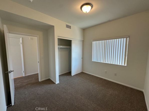 7551 Jordan Avenue 405, Canoga Park CA 91303