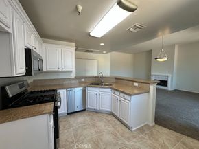 7551 Jordan Avenue 405, Canoga Park CA 91303