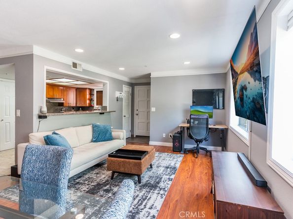110 W Maple Street 2, Glendale CA 91204